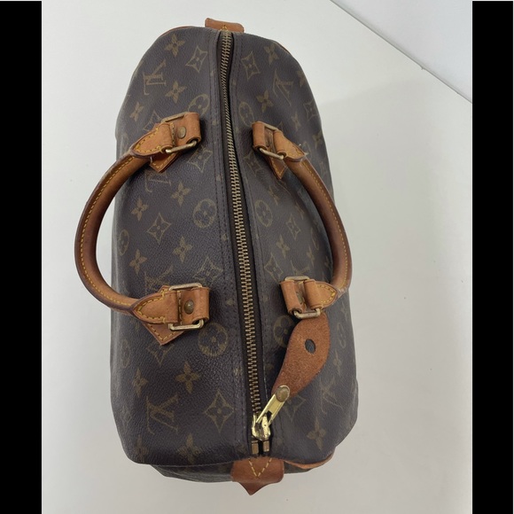 🎁LOUIS VUITTON 🎁
Monogram Speedy 30 - Picture 6 of 13